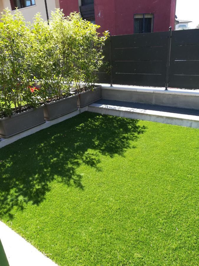 Casa Lorena Desenzano del Garda Dış mekan fotoğraf
